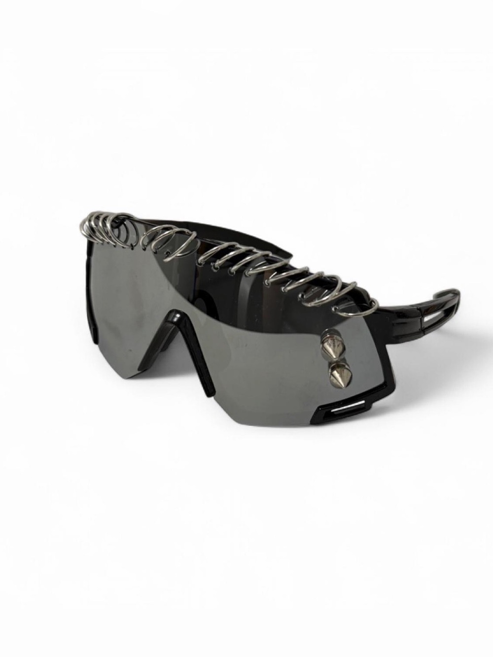 Y2K Punk Cyber Shield Sunglasses w/ Spike & Ring Details